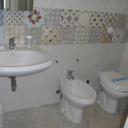 Amuni بيت ضيافة كاستيلاّماري ديل غو